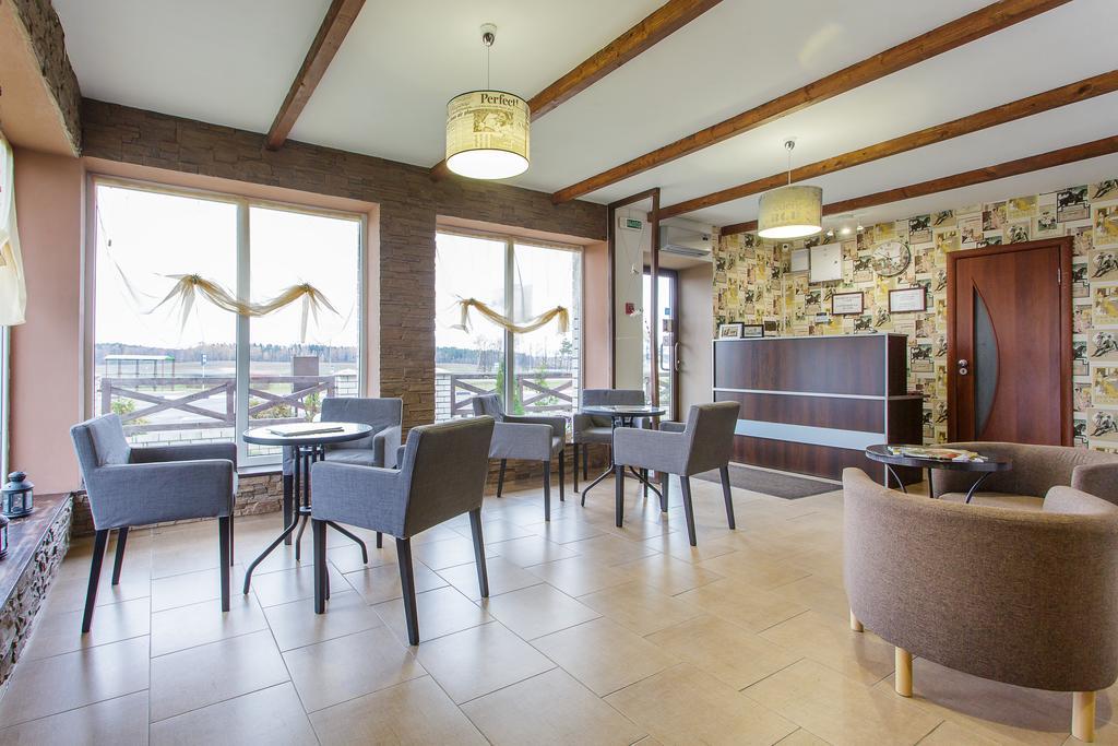 Mini-Hotel La Menska 明斯克 外观 照片